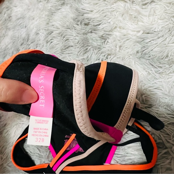 Victoria Secret Bikini - Picture 3 of 5